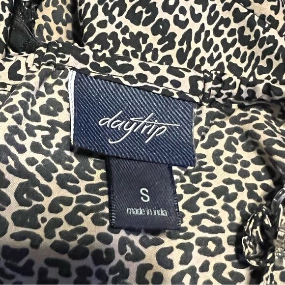 Daytrip Leopard Print bow tie front tank top size S - Picture 3 of 7